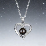 Light Luxury Heart-Shaped Projection Necklace With Diamonds